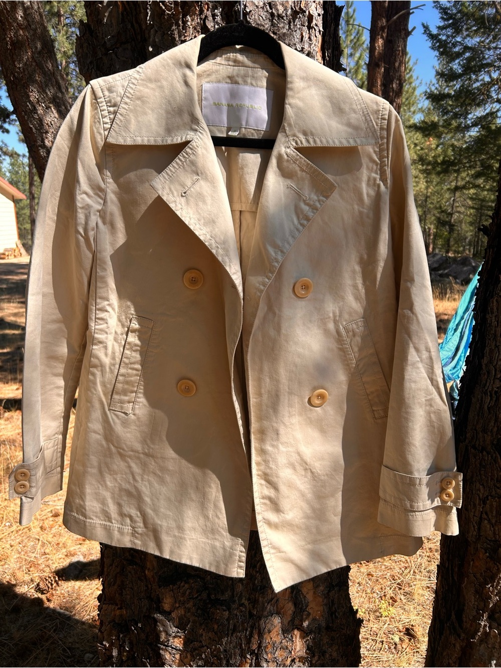 Banana Republic Women's Light Cream Double-Breasted Trench Coat